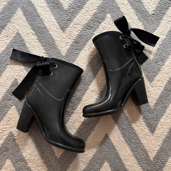 Shoes - Black Ankle Rain Boots with Bow 🎀